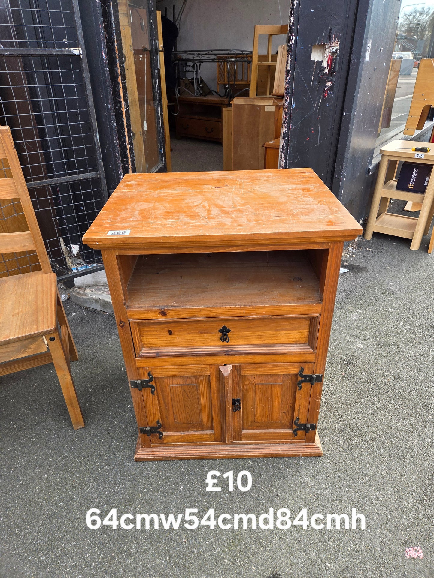 Side table π Free delivery in Leicester π