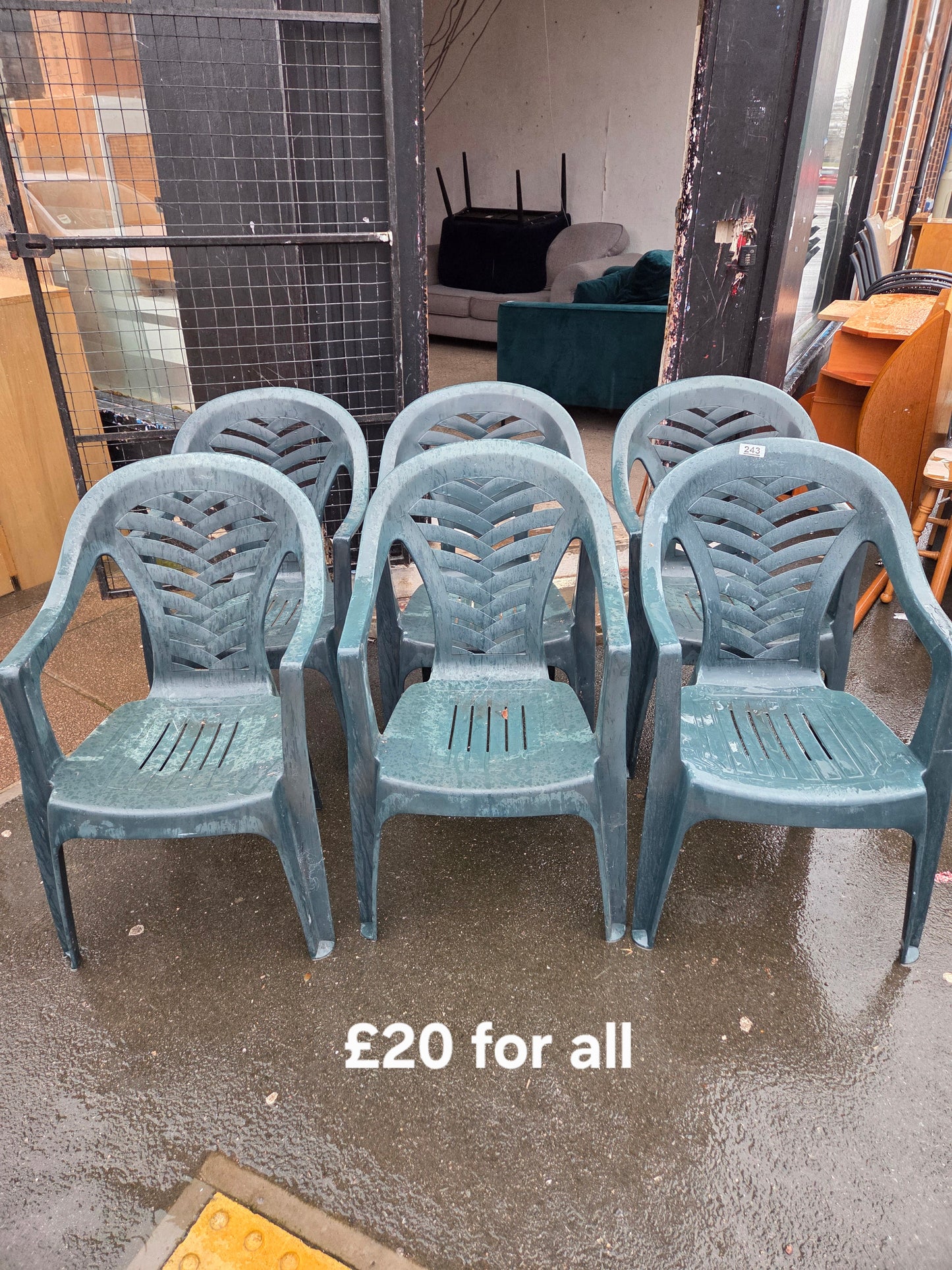 6 garden chairs π Free delivery in Leicester π