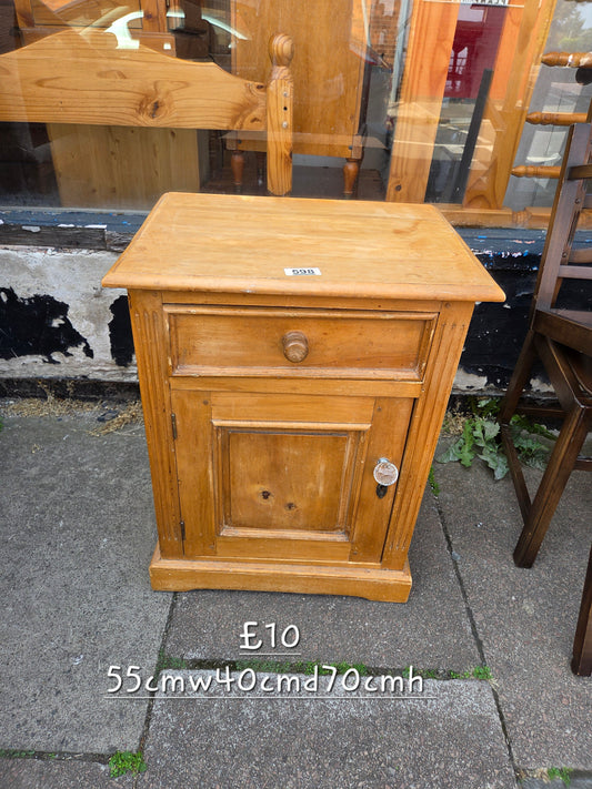 Bedside table 🌟 Free delivery in Leicester 🌟