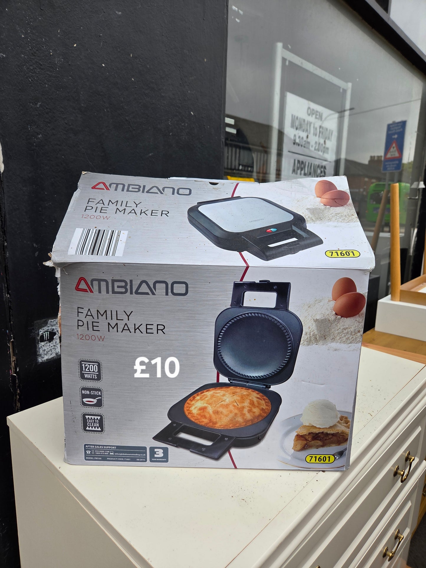 Pie maker 🌟 Free delivery in Leicester 🌟