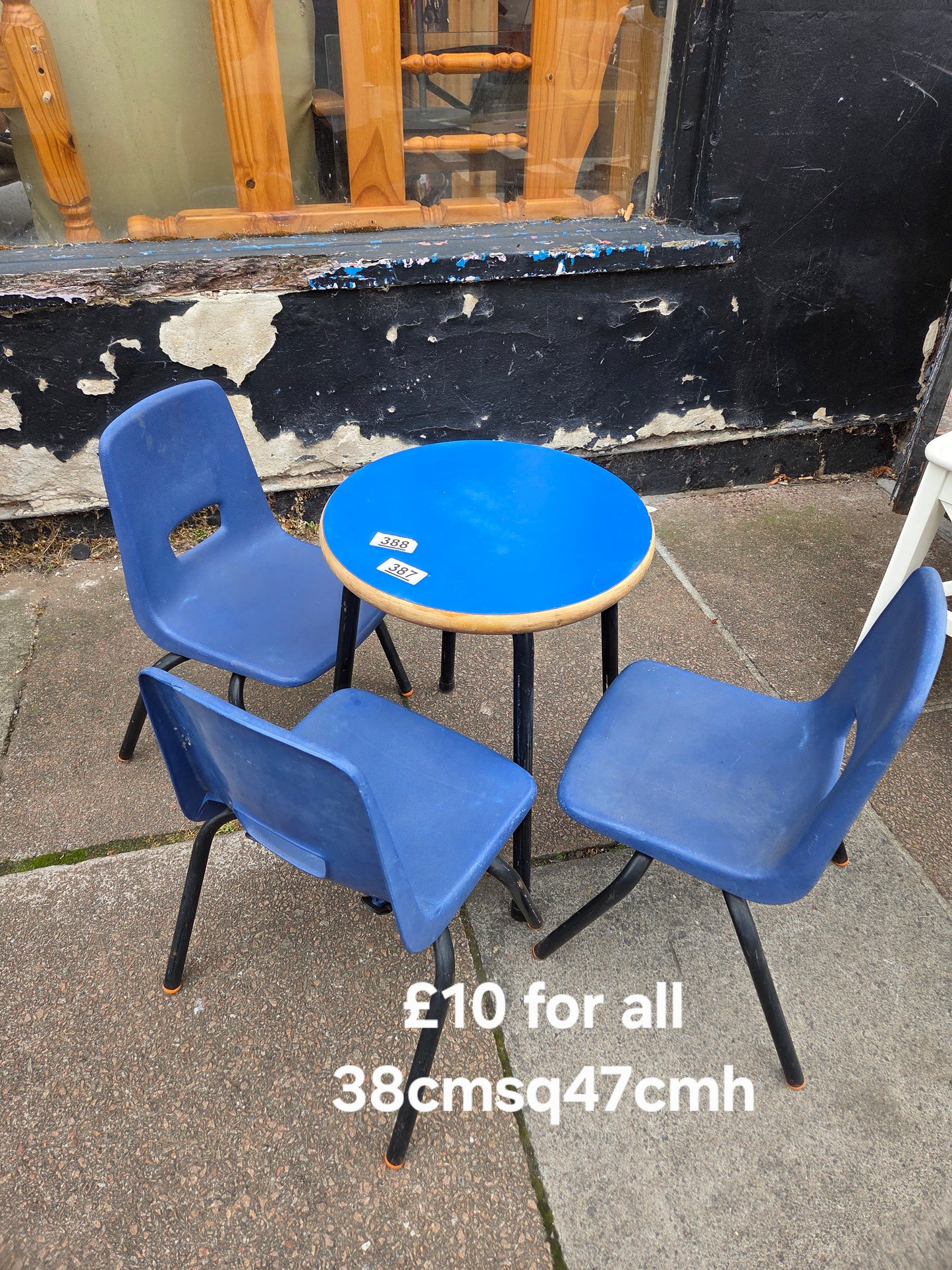Kids table and chairs 🌟 Free delivery in Leicester 🌟