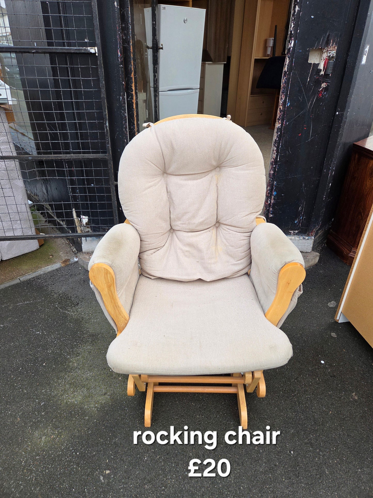 Rocking chair 🌟 Free delivery in Leicester 🌟