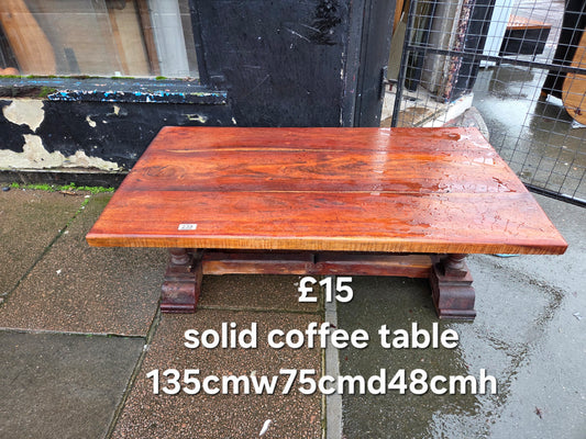 Solid coffee table 🌟 Free delivery in Leicester 🌟