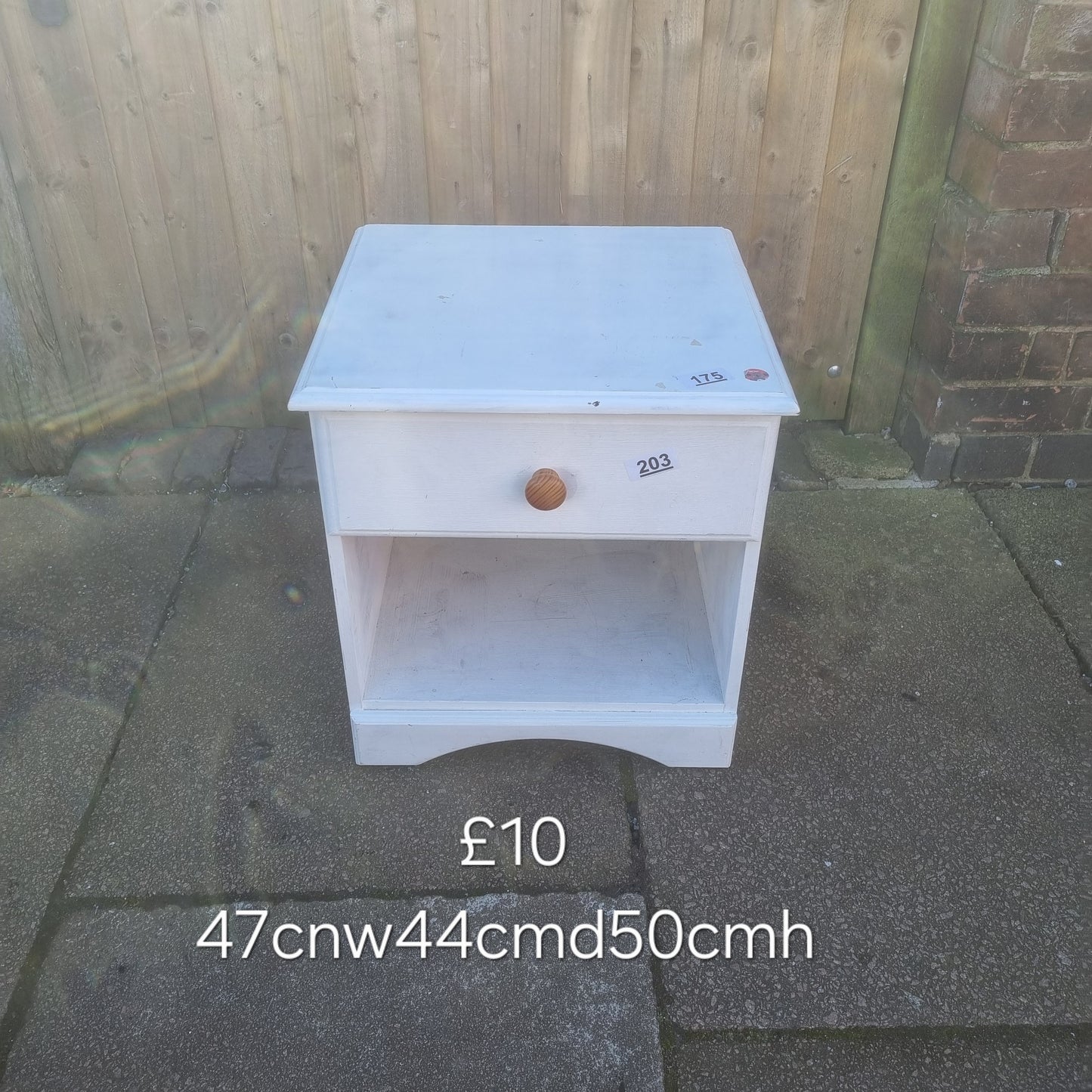 Bedside table 🌟 Free delivery in Leicester 🌟