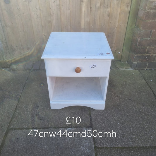 Bedside table 🌟 Free delivery in Leicester 🌟